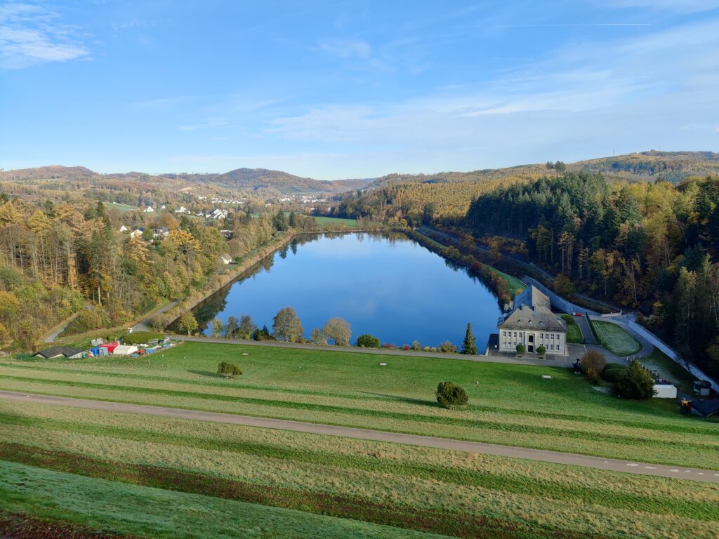 Neulich am Sorpesee - ein kleine Wanderung