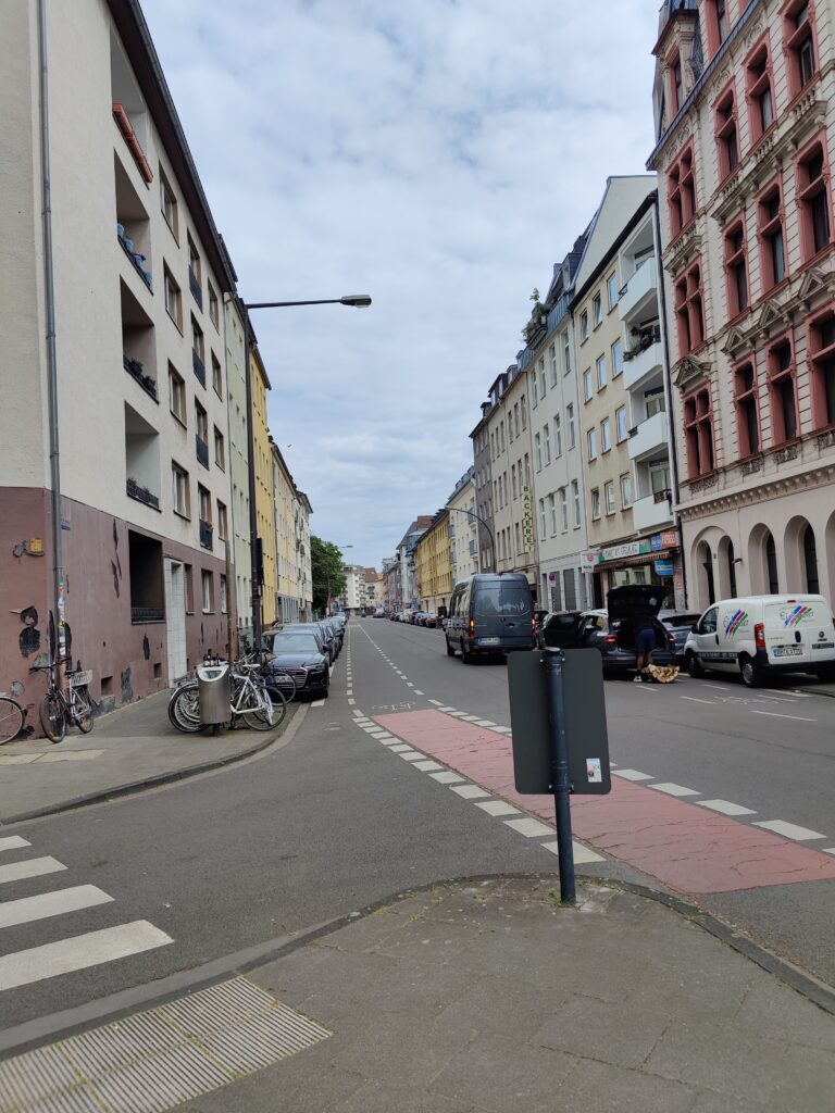 "Viele Bäche und doch nur ein R(h)einfall" (Ausflug nach Köln/ Spaziergang Altstadt Süd)