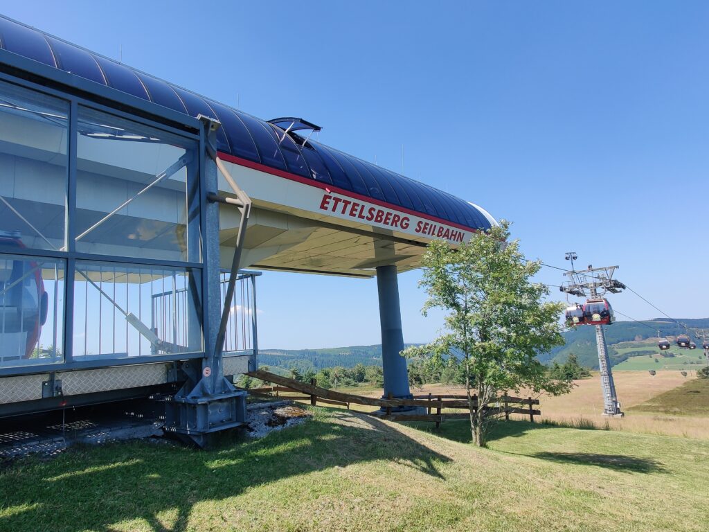 Wanderung von Bestwig nach Meschede/Wanderung  Willingen mit Begehung Skywalk, Juli 2023