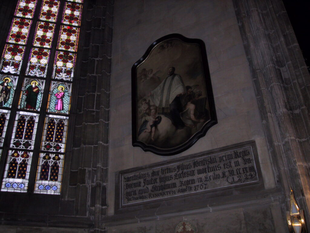 Kirchenarchitektur und Eindrücke aus dem Veitsdom, Reisefoto Prag Dezember 2003