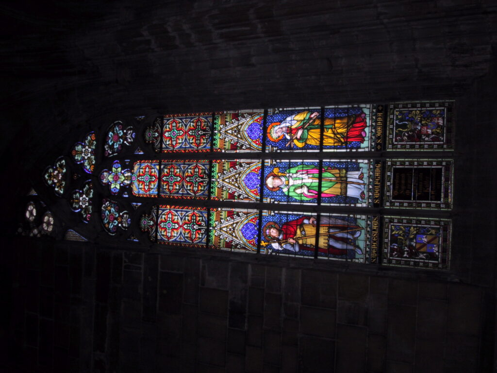 Glasfenster, Kuppeln und weitere Architekturdetails, Reisefoto Prag Dezember 2003