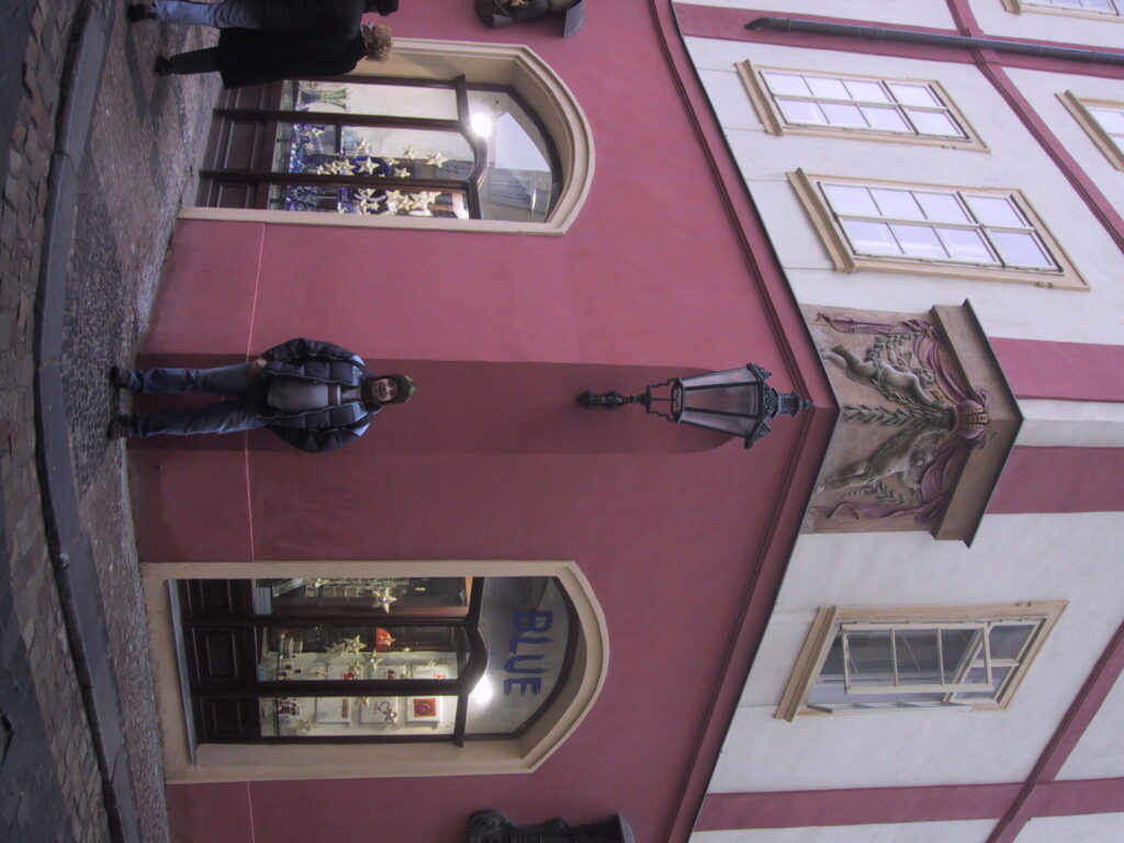 Denkmäler, Fassaden und die Prager Rathausuhr, Reisefoto Prag Dezember 2003
