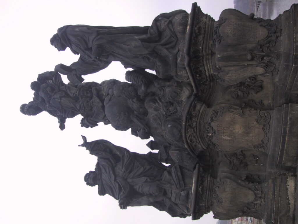 Brückenskulpturen und Moldaublicke, Reisefoto Prag Dezember 2003