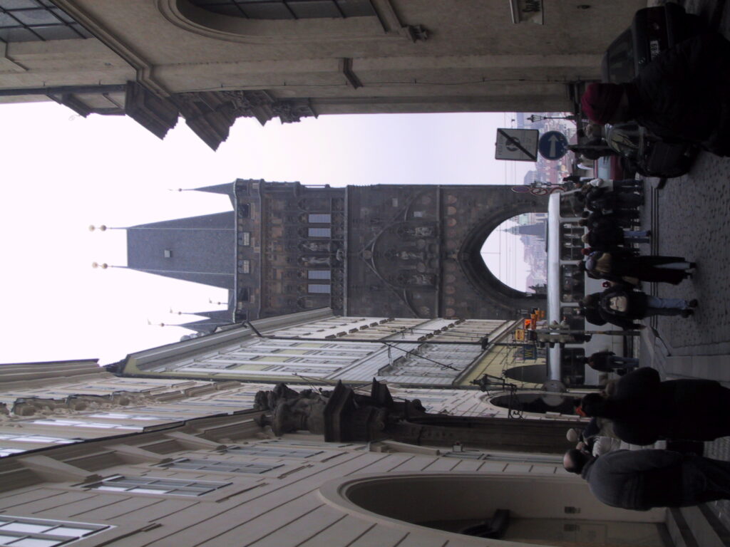 Historische Türme und Häuserfassaden, Reisefoto Prag Dezember 2003