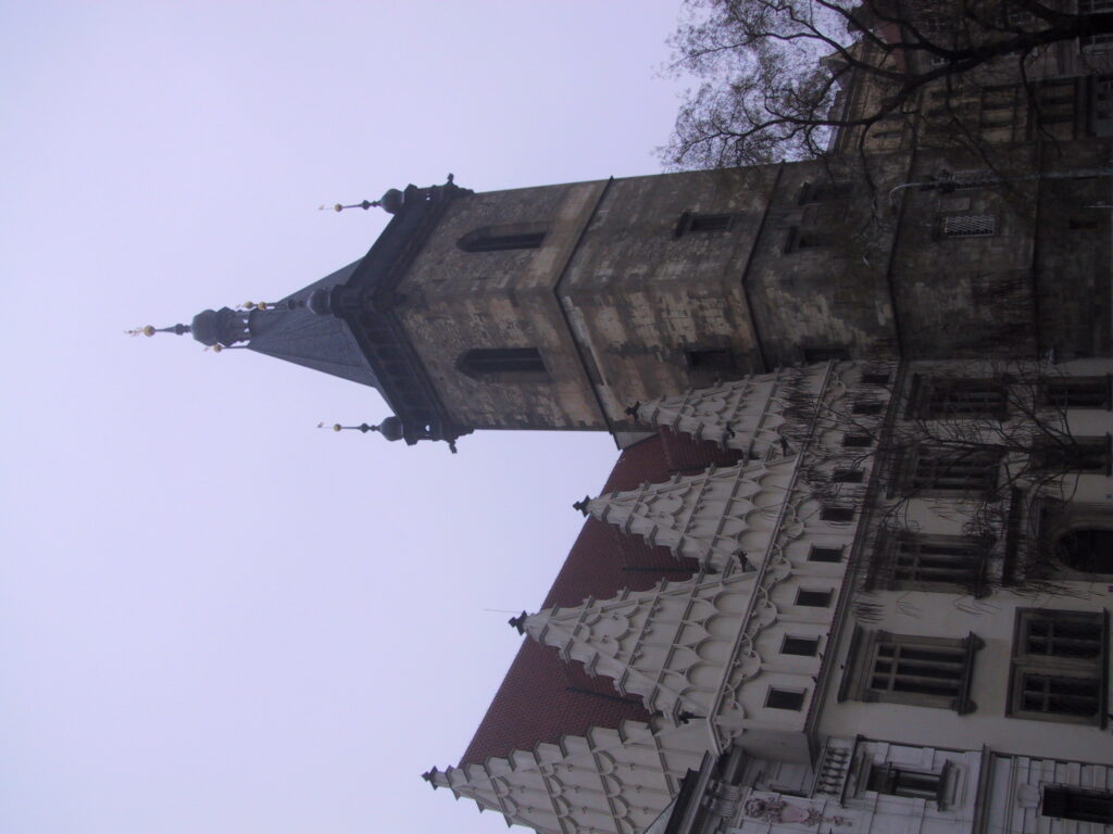 Türme, Portale und Fassaden im Stadtzentrum, Reisefoto Prag Dezember 2003