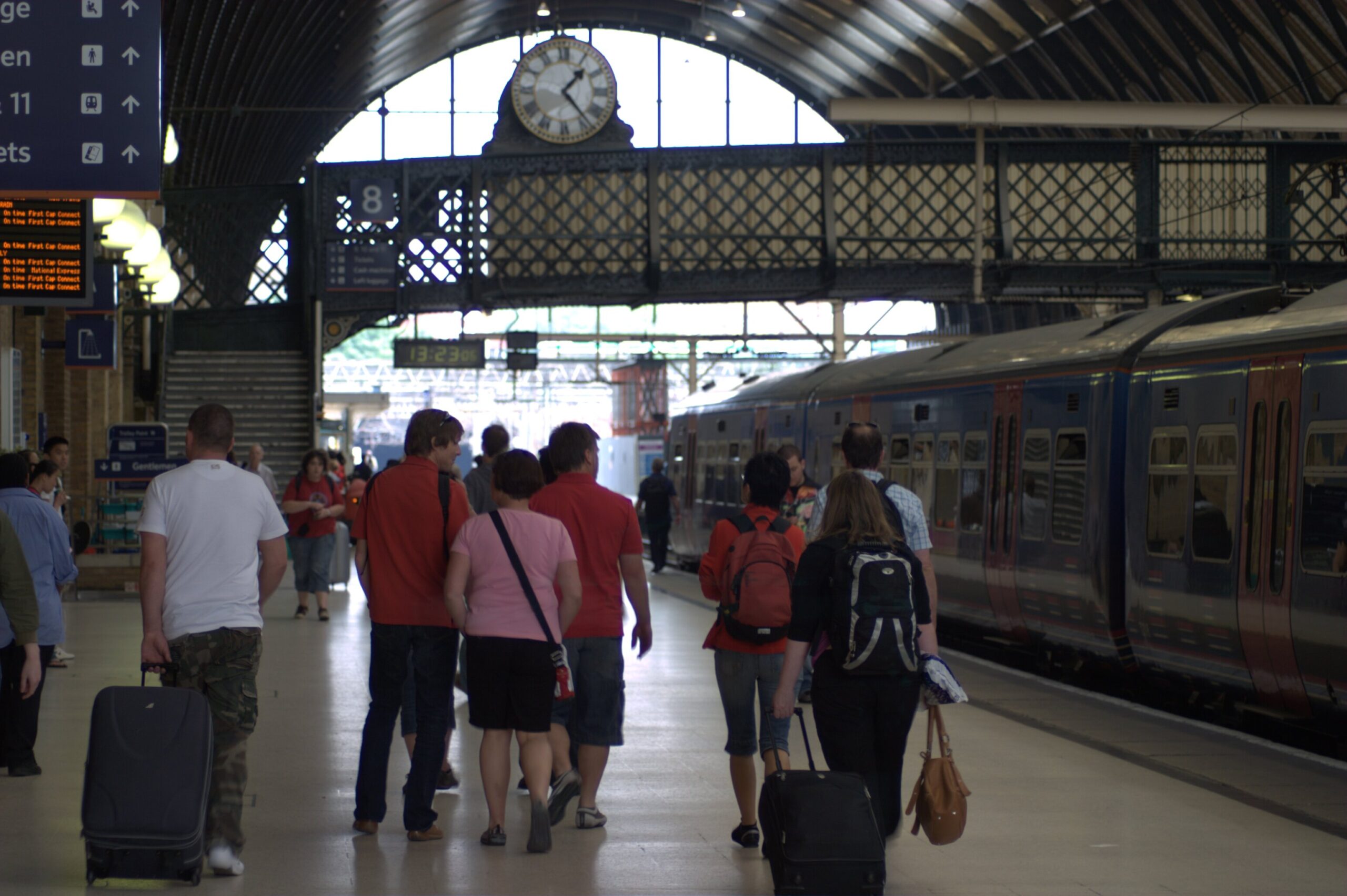 King’s Cross, die Bahnhofsuhr und meine Versuche in der Muggelwelt