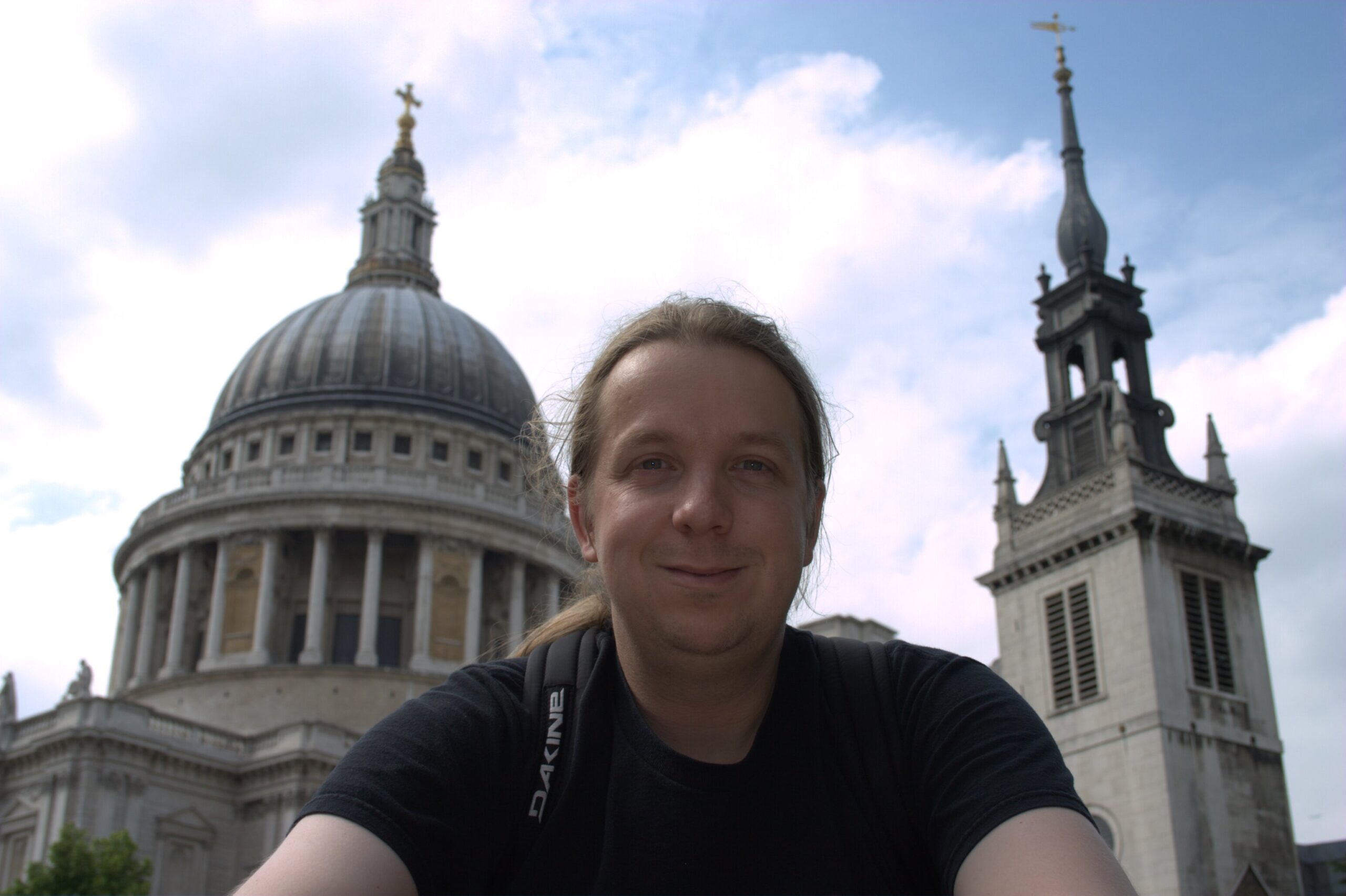 Ich vor der St. Paul’s Cathedral