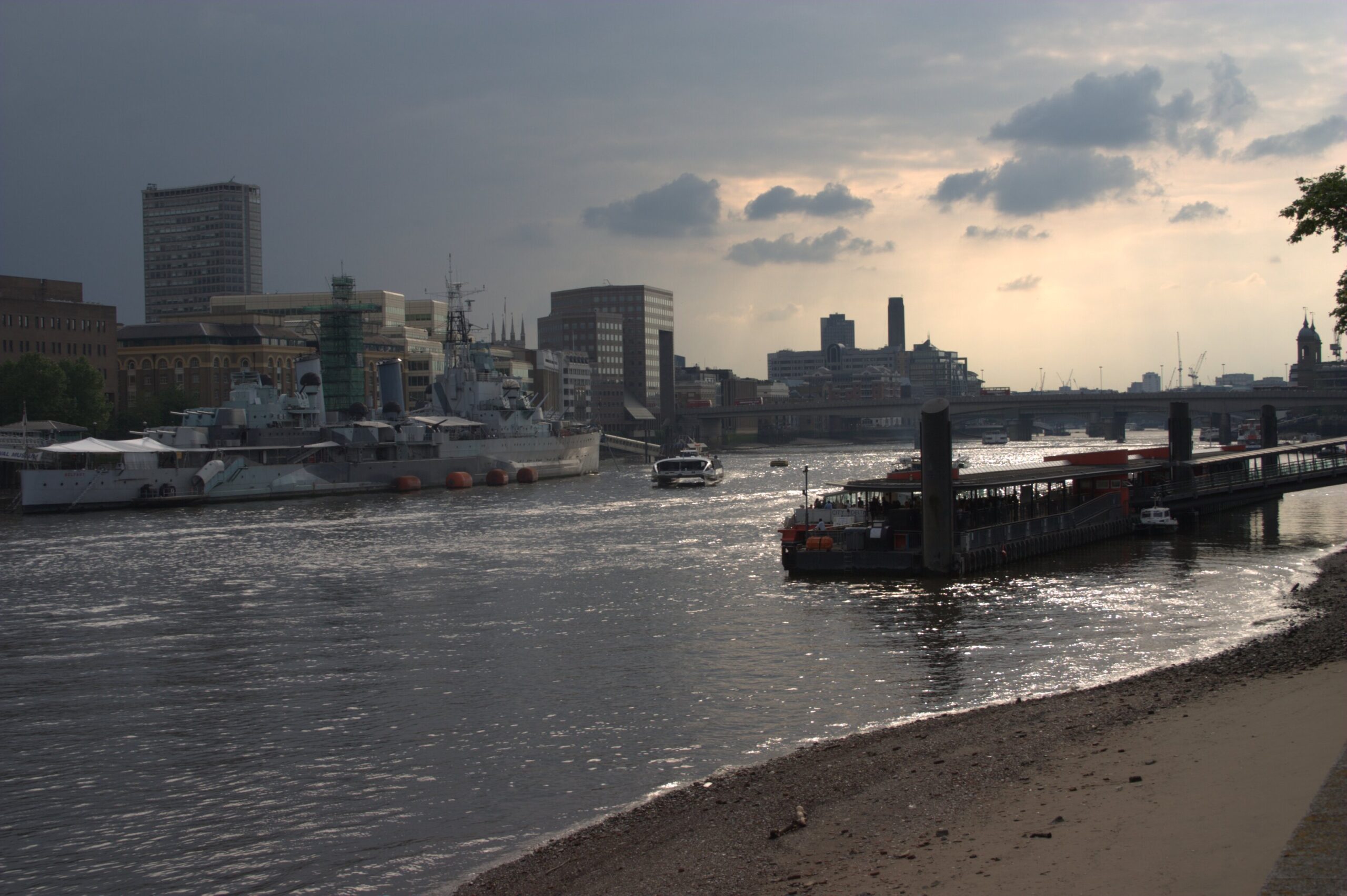 Tower of London, Tower Bridge und das Themseufer